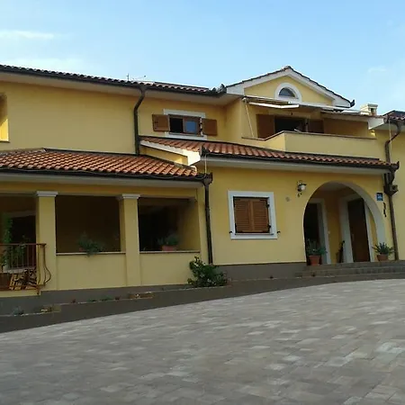 Pobri * אופטיה