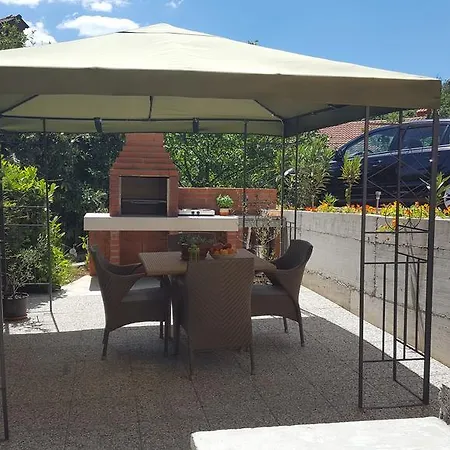 Pobri Apartman *